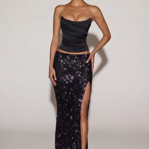 Embellished Mid-Rise Thigh-Split Maxi Skirt in Black Purple