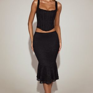 Lace Mid-Rise Fluted Midi Skirt in Black