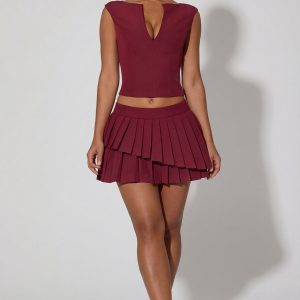 Layered Pleated Low-Rise Mini Skirt in Wine Red