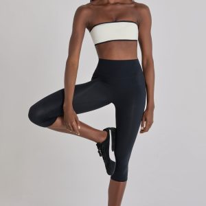 Soft Active Capri Leggings in Black